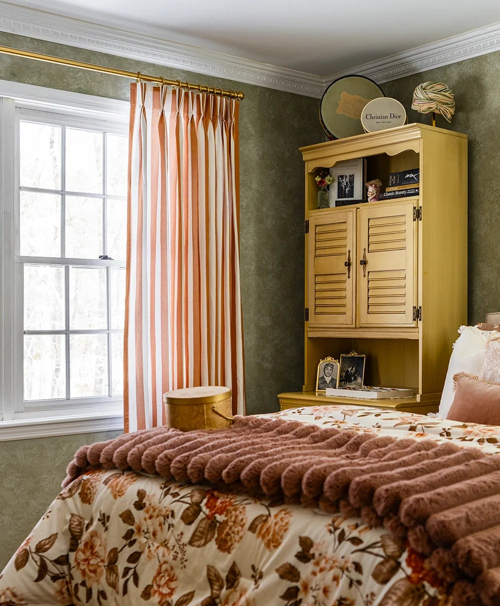 TWOPAGES CURTAINS AU