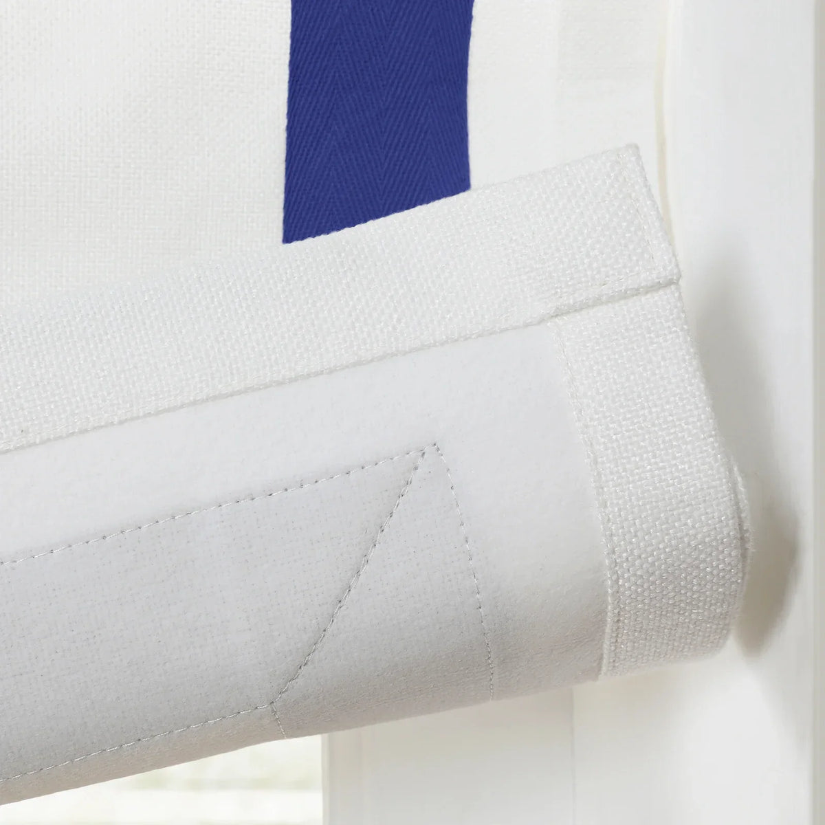 Tyrone Roman Blind with Contrast Border Cordless