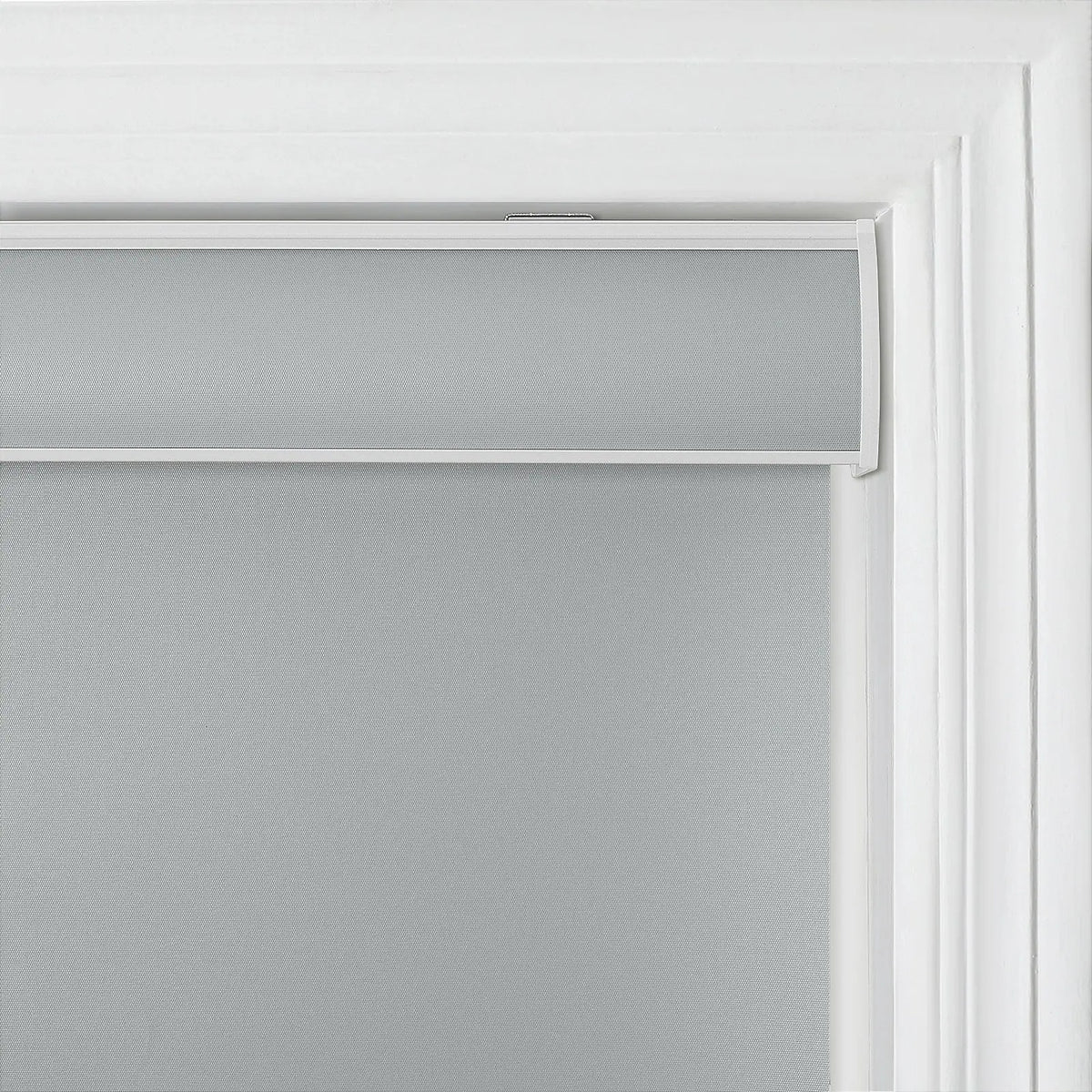 Alvin Waterproof Blockout Cordless Roller Blinds