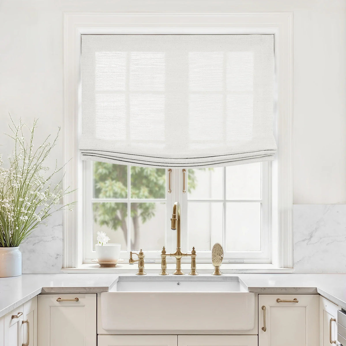 Liz Linen Relaxed Roman Blind Cord Lift