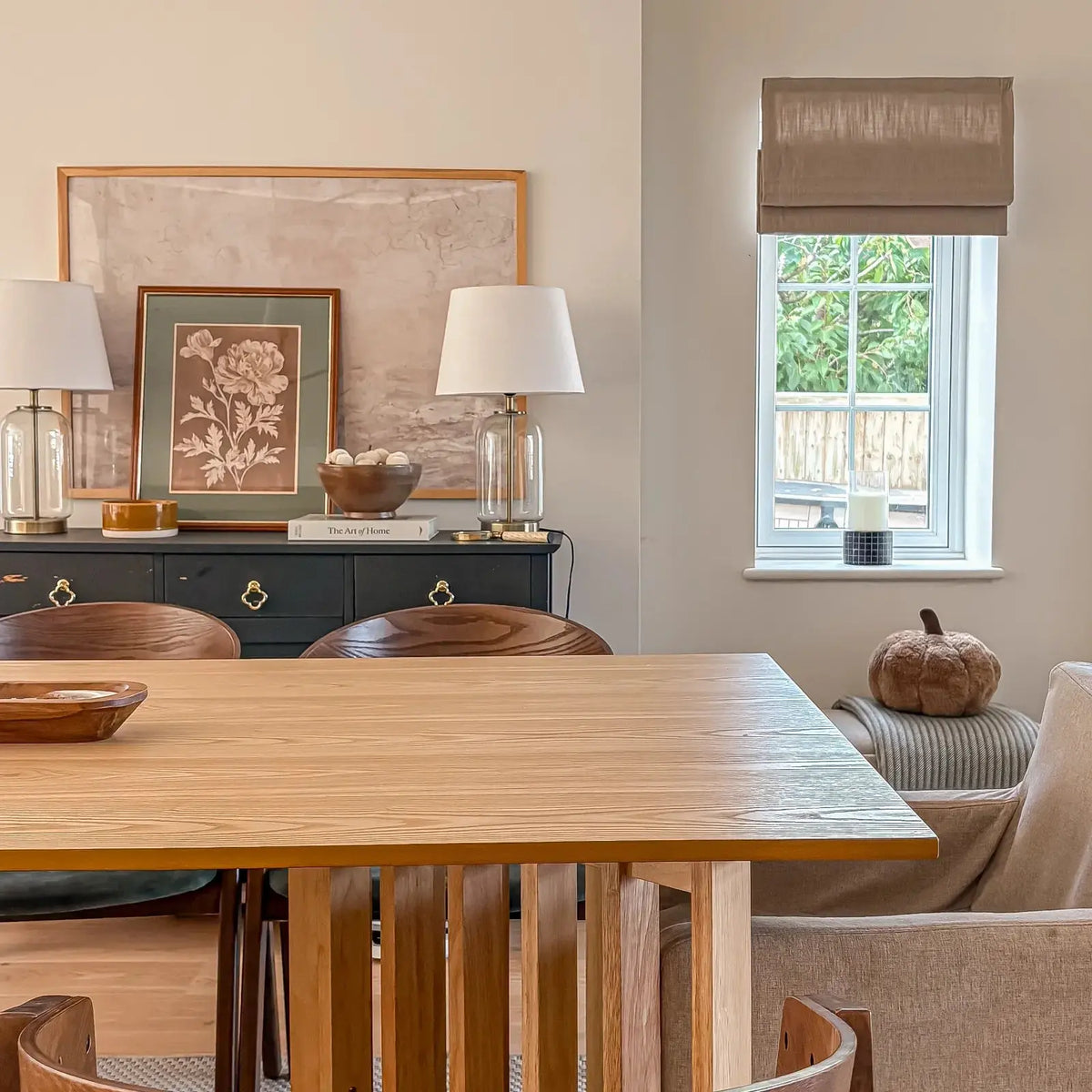 Liz Linen Roman Blind in Wooden Headrail Cordless