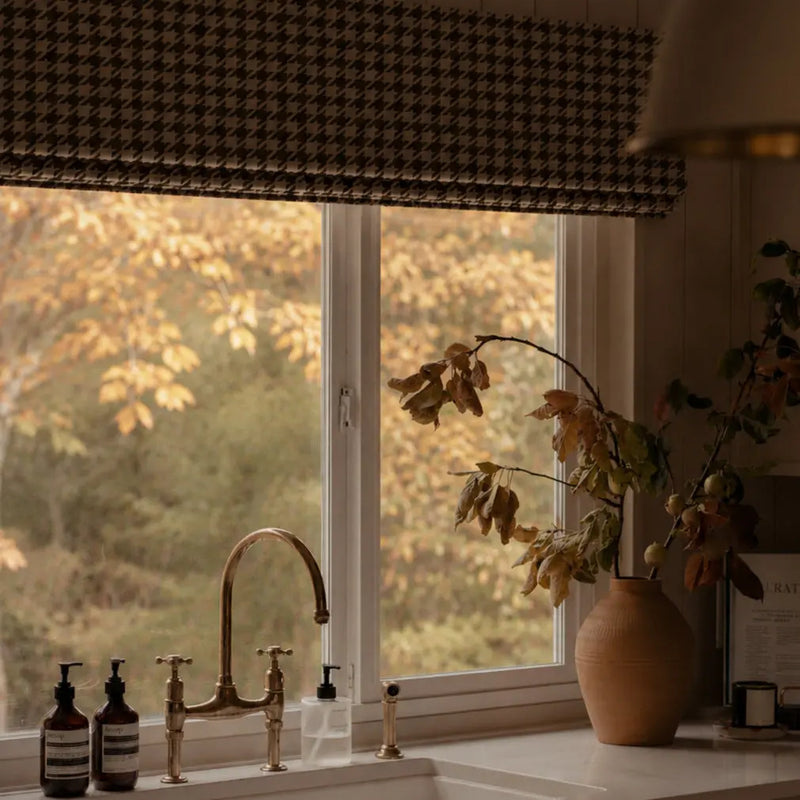 Sara Le x TWOPAGES Printed Linen Roman Blind Cord Lift