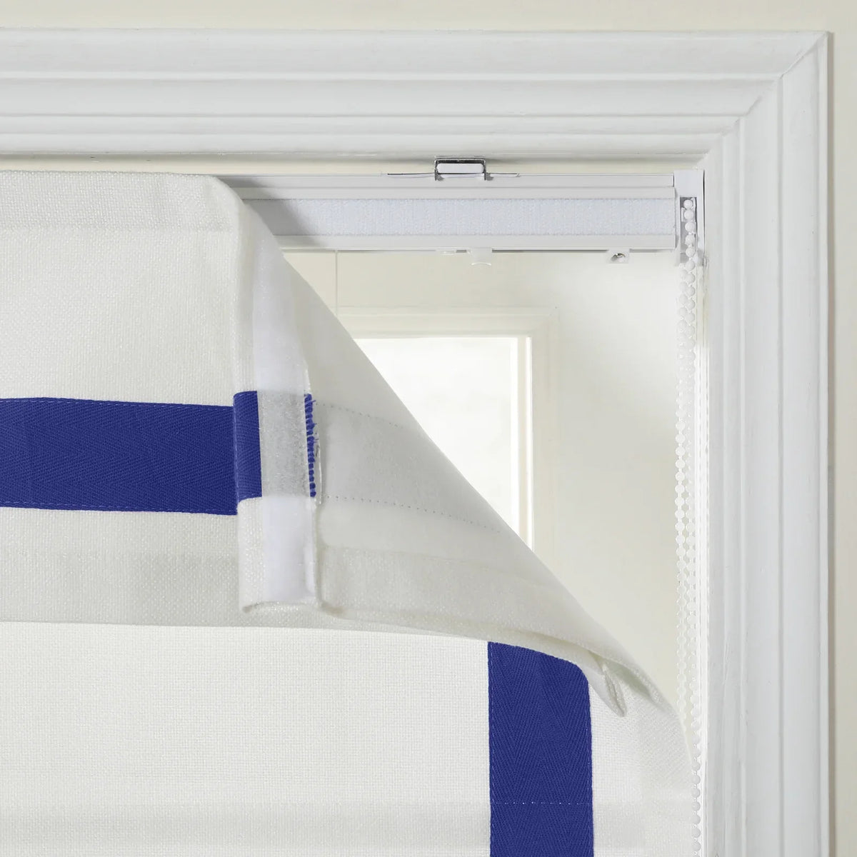 Tyrone Roman Blind with Contrast Border Cord Lift