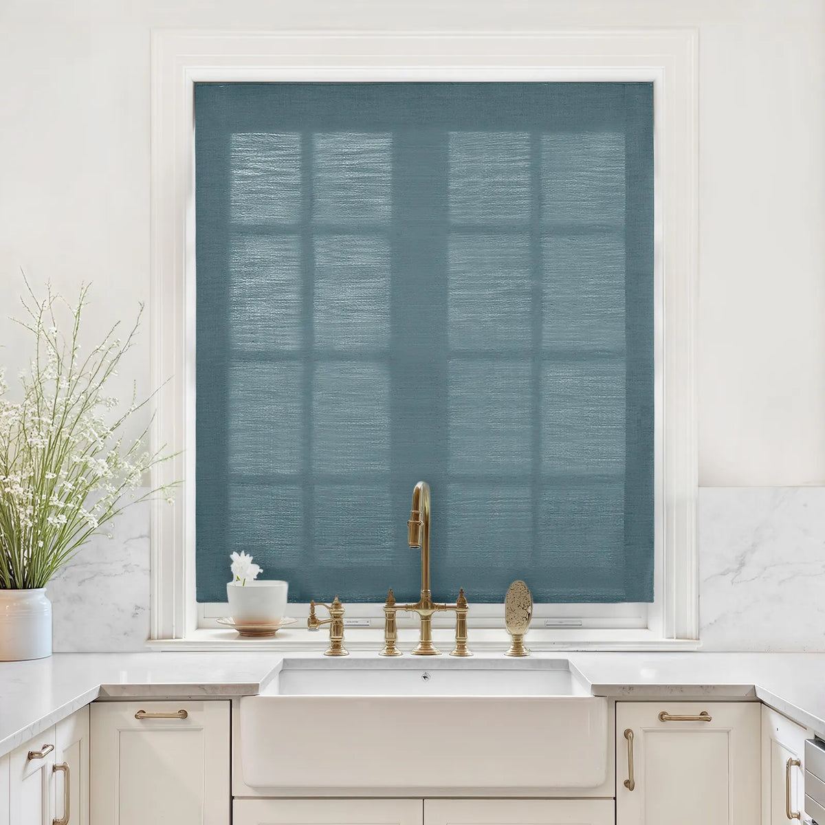 Liz Linen Relaxed Roman Blind Cord Lift