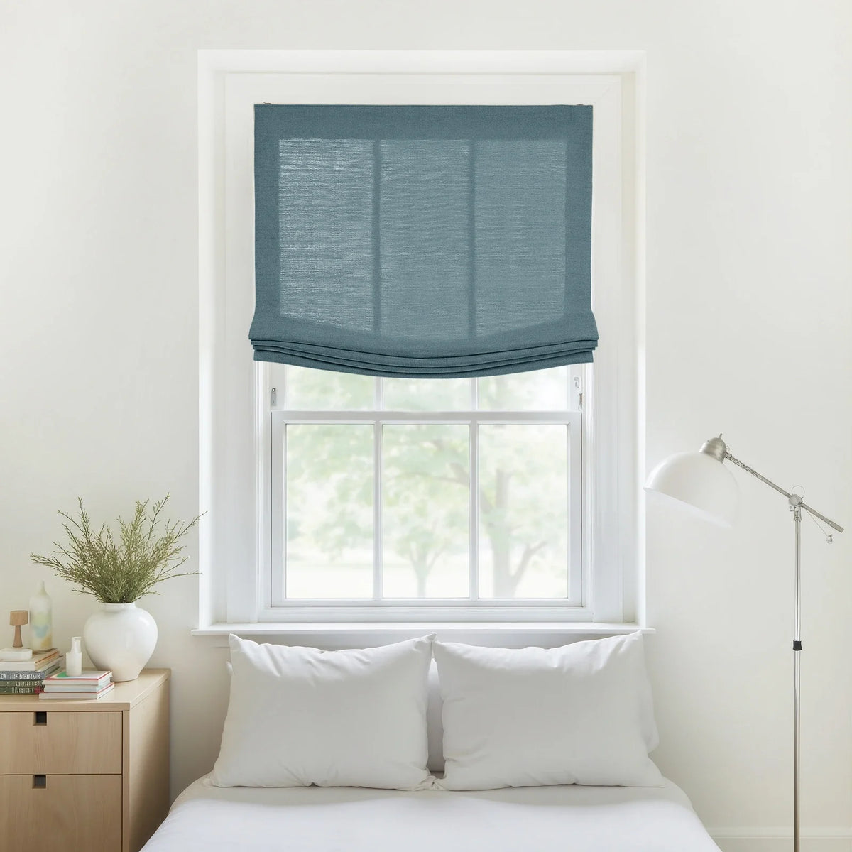 Liz Linen Relaxed Roman Blind Cord Lift