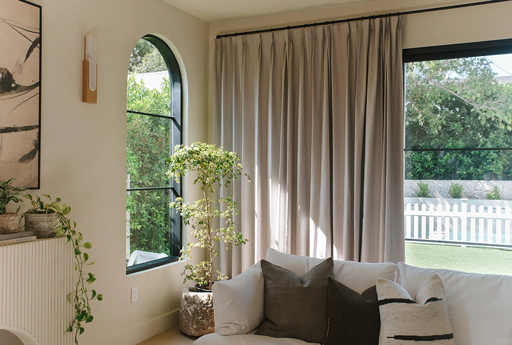 TWOPAGES CURTAINS AU