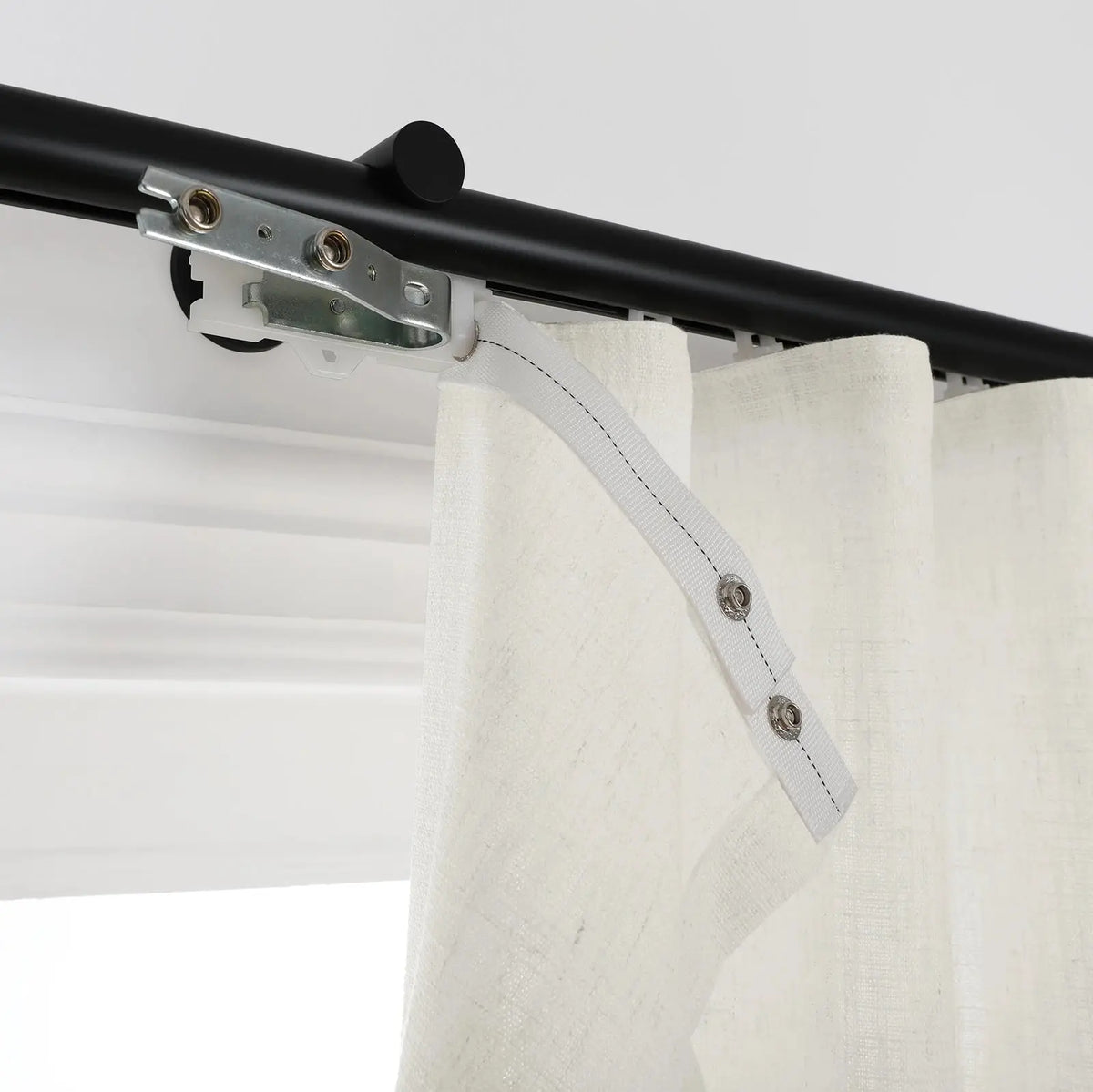 Liz Linen Ripple Fold Drapery with Snap Tape - Cato Traverse Rod- -TWOPAGES