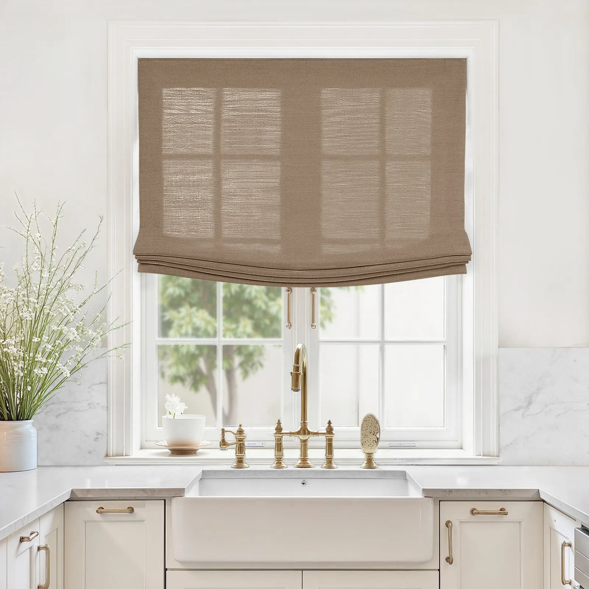 Liz Linen Relaxed Roman Blind Cord Lift