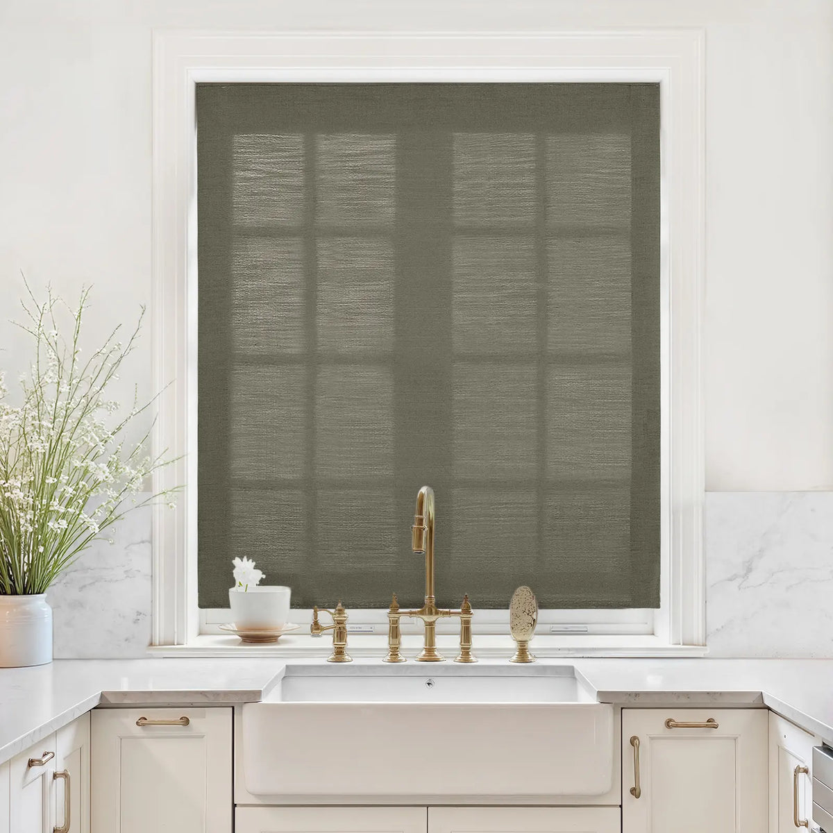 Liz Linen Relaxed Roman Blind Cord Lift